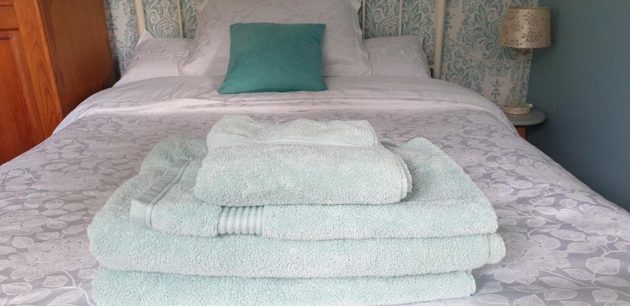 Farnham House Bed & Breakfast คาวาน ภายนอก รูปภาพ